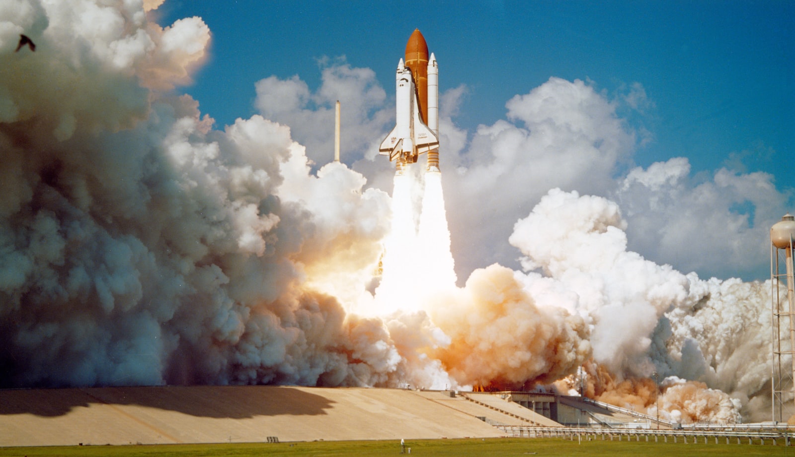 Space Shuttle daytime launch.